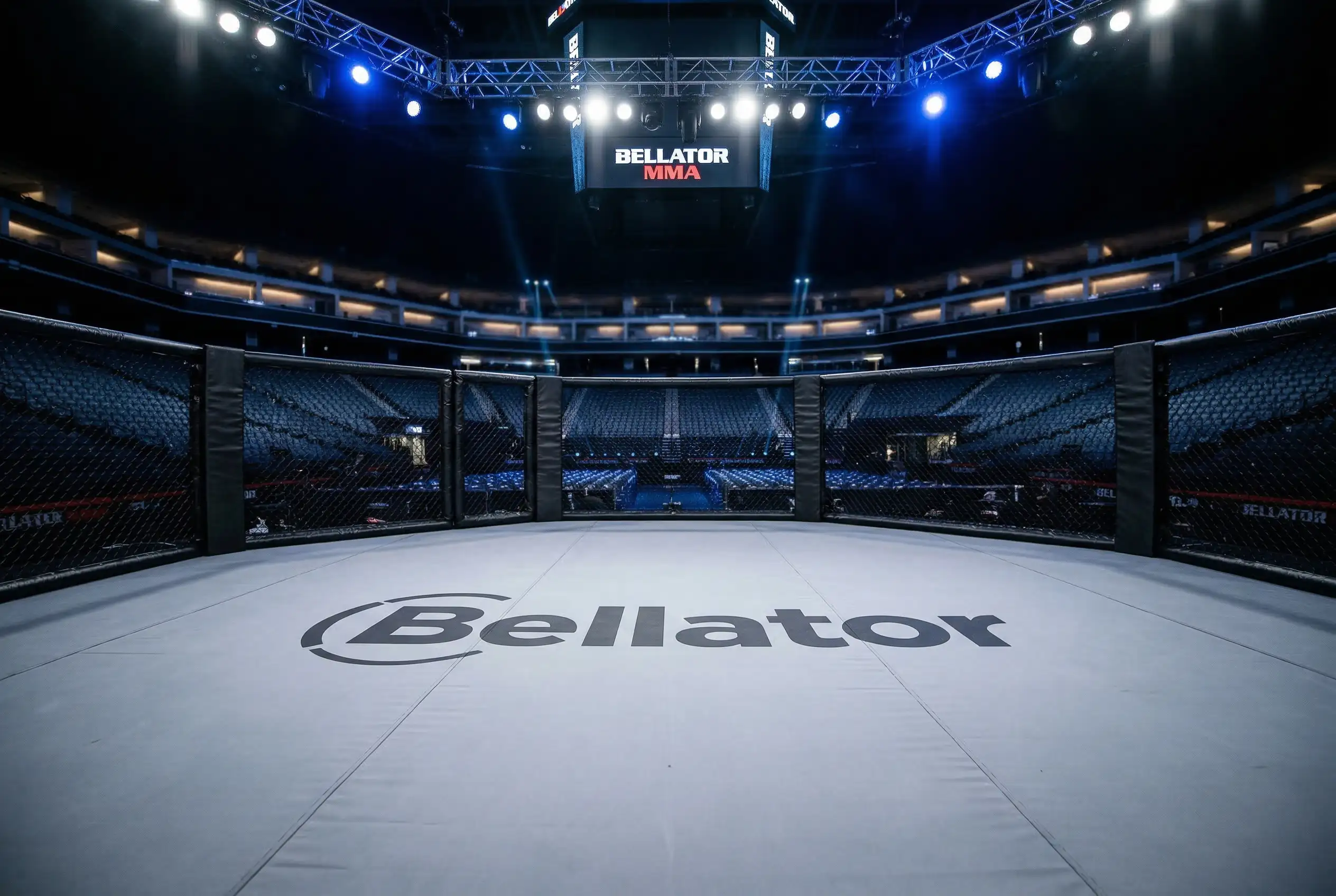 Jaula de Bellator MMA durante combate